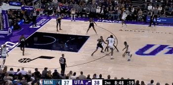 金年会金字招牌诚信至上无解高炮台🤯里德前4次三分出手弹无虚发 助队打出优势