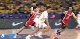 金年会金字招牌诚信至上队长风范！赵睿半场6中4拿到10分4板3助&半场1V2拉杆压哨上进