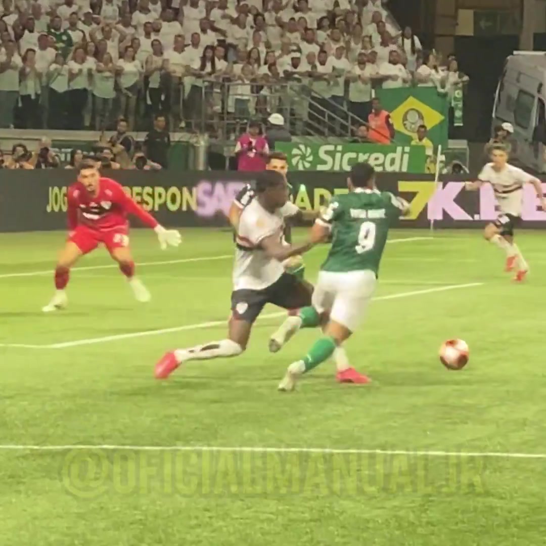 金年会体育👀是点球吗？罗克首秀造争议点球，帕尔梅拉斯淘汰圣保罗进决赛