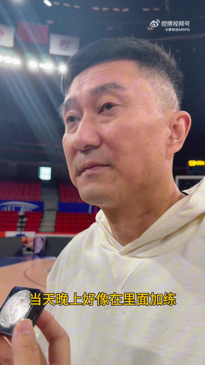 jinnianhui金年会徐杰G1赛后加练 杜锋：看到徐杰小胡等球员的自我要求 感到很欣慰