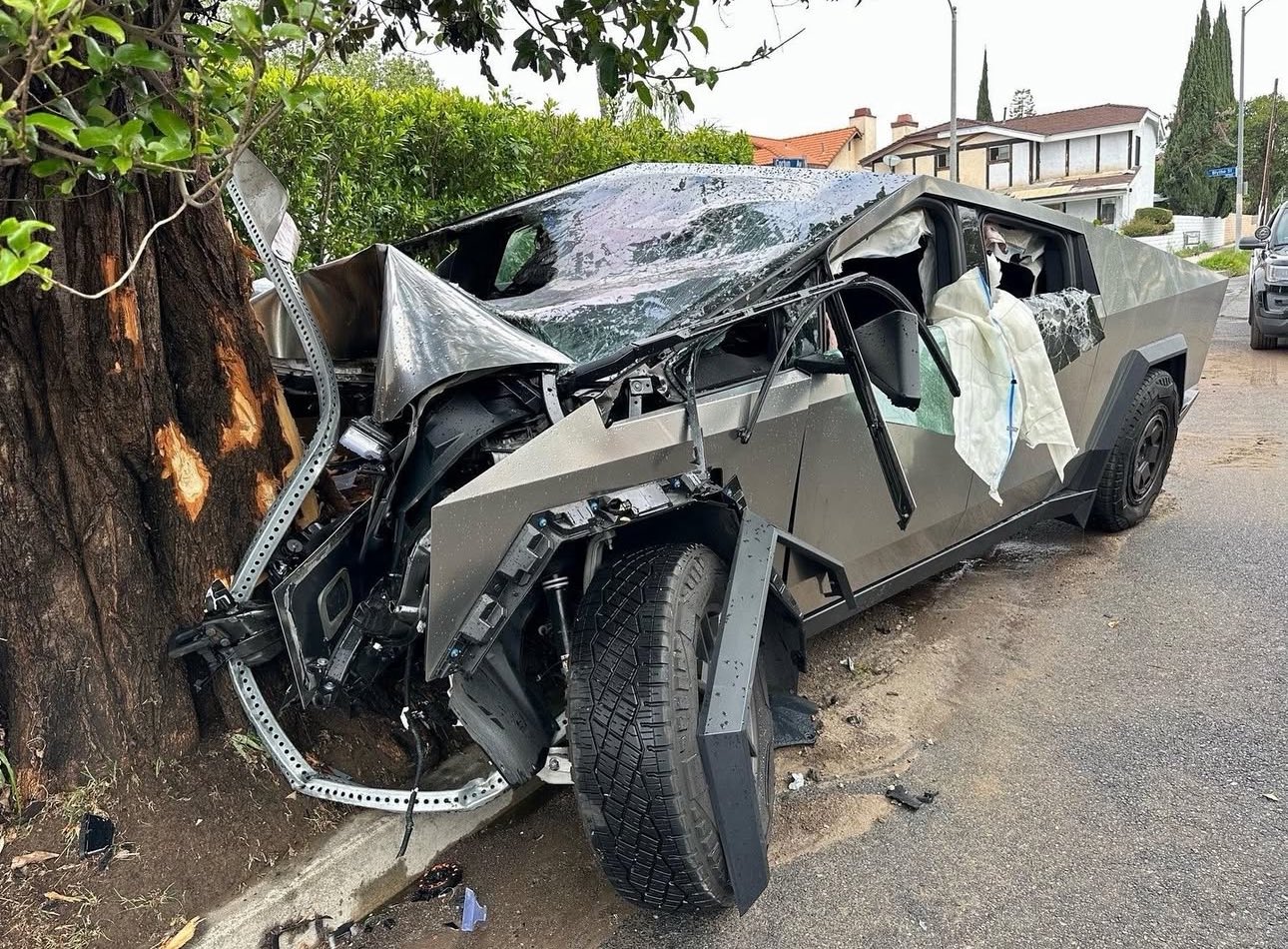 jinnianhui金年会祝福🙏遭遇严重车祸的阿里纳斯儿子已苏醒 仍要插管但在恢复